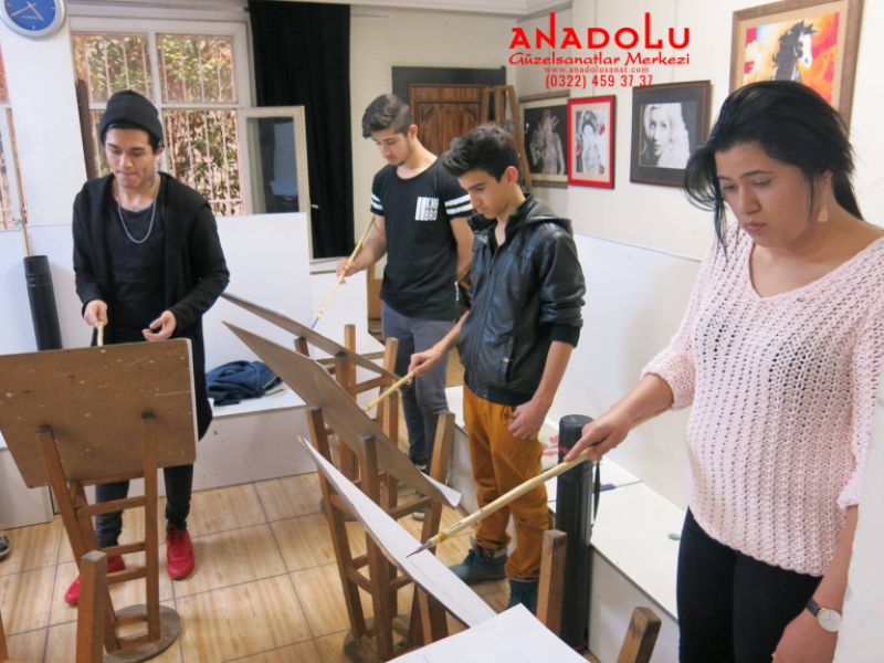 Çukurovada Anadolu Güzel Sanatlarda Modelden Desen Çizimleri