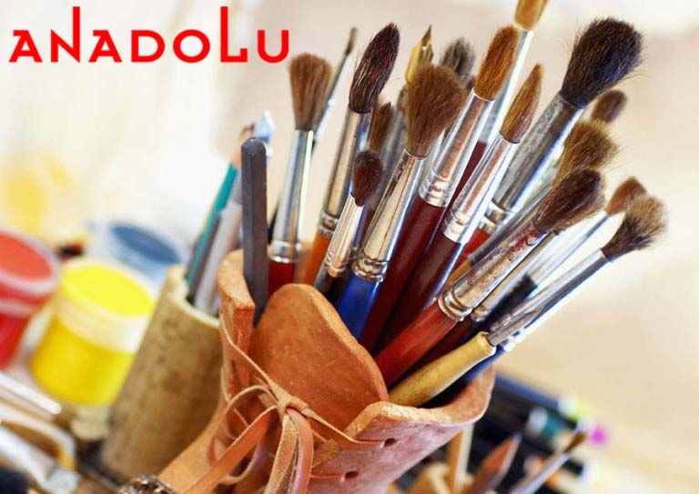 Bardak İçinde Yağlı Boya Fırçaları Çukurova