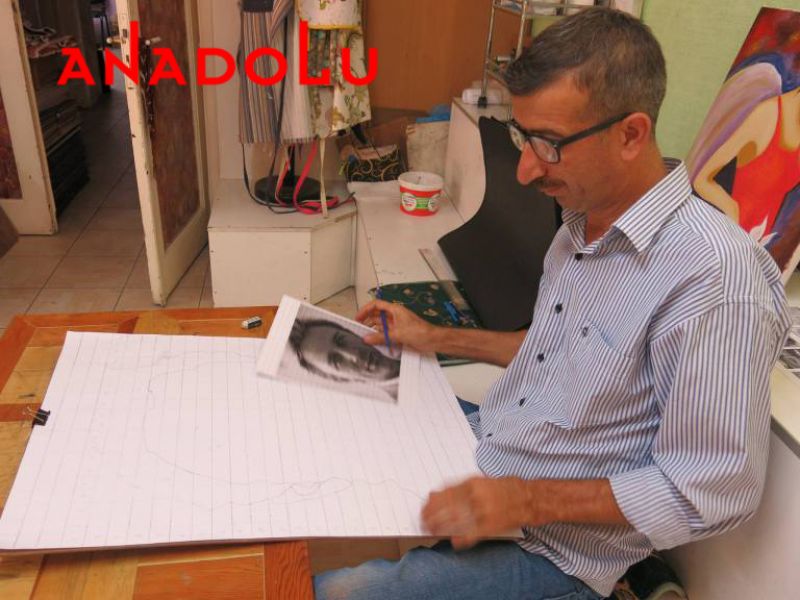 Karakalem Potre Çizim Yapan Adam Çukurova